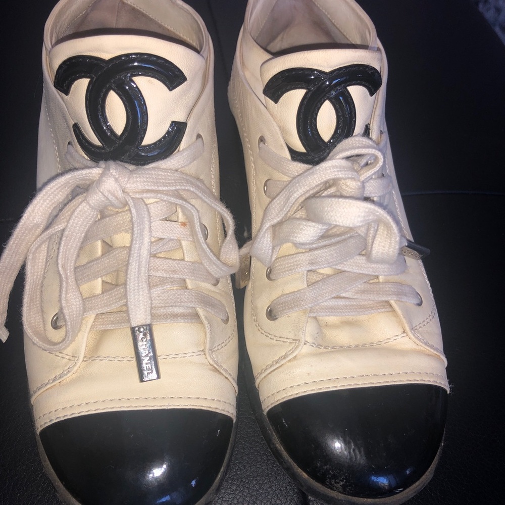 Authentic Chanel sneakers size 37